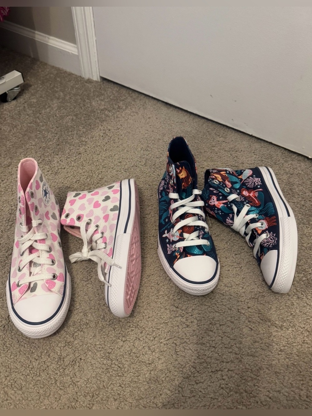 Converse Heartsfall/Mermaid Chuck Taylor All Star Size 3 Junior Canvas Shoe